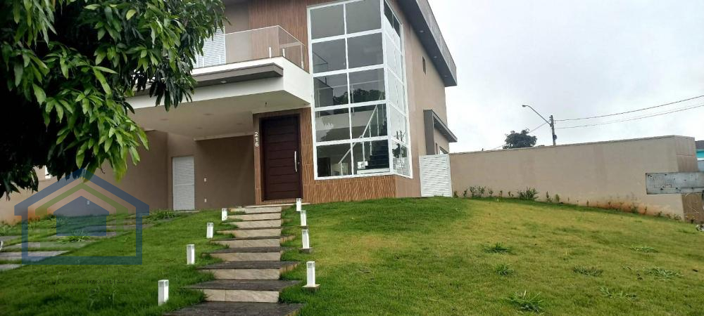 Lindo Sobrado em Condomínio Fechado Solares Resort com 265m2  de Área Construída em  Boituva - SP. - Casarely Imóveis