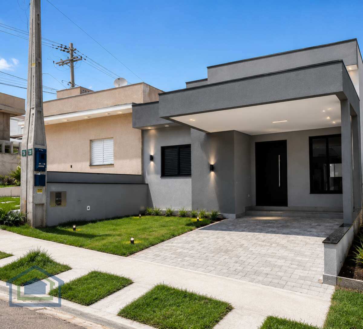 Linda Casa Térrea à venda com 105m² de Área Construída, terreno de 154m², no Resid. Horto Florestal Villagio, no bairro Horto Florestal - Sorocaba-SP. - Casarely Imóveis