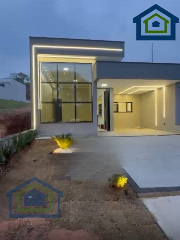 Linda Casa Térrea de 140m²  e Terreno de 200m2, à venda no excelente Condomínio Fechado Gran Reserve em Indaiatuba- SP. - Casarely Imóveis