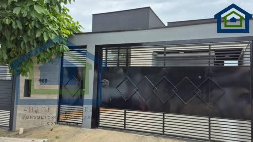 Linda Casa Térrea de 150m² à venda no Jardim Sabiás em Indaiatuba - SP. - Casarely Imóveis