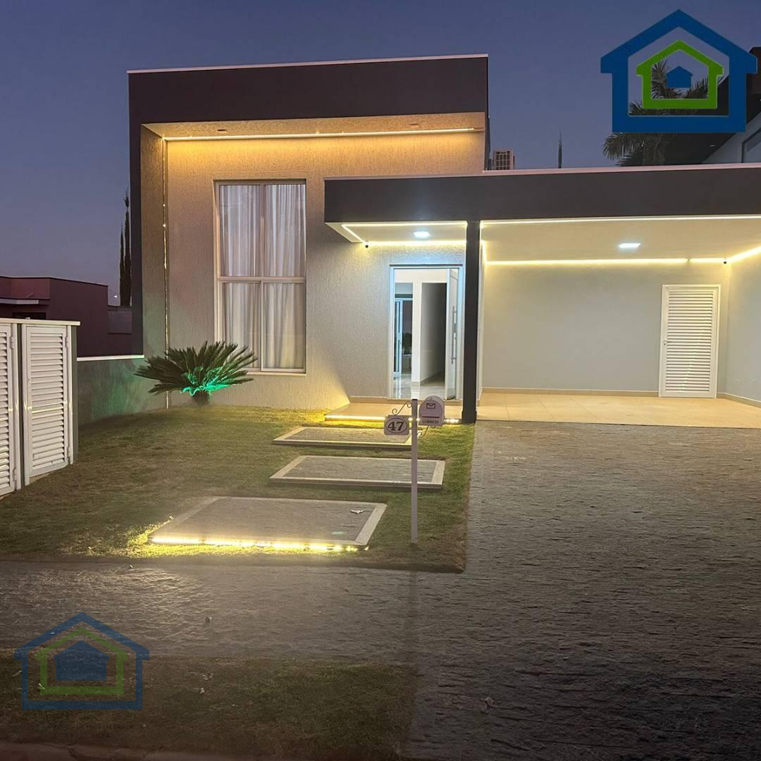 Linda Casa Térrea de 190m², de Área Construída, e Terreno de 250m², com Muito Verde no Condomínio Jardim Europa em Boituva - SP. - Casarely Imóveis