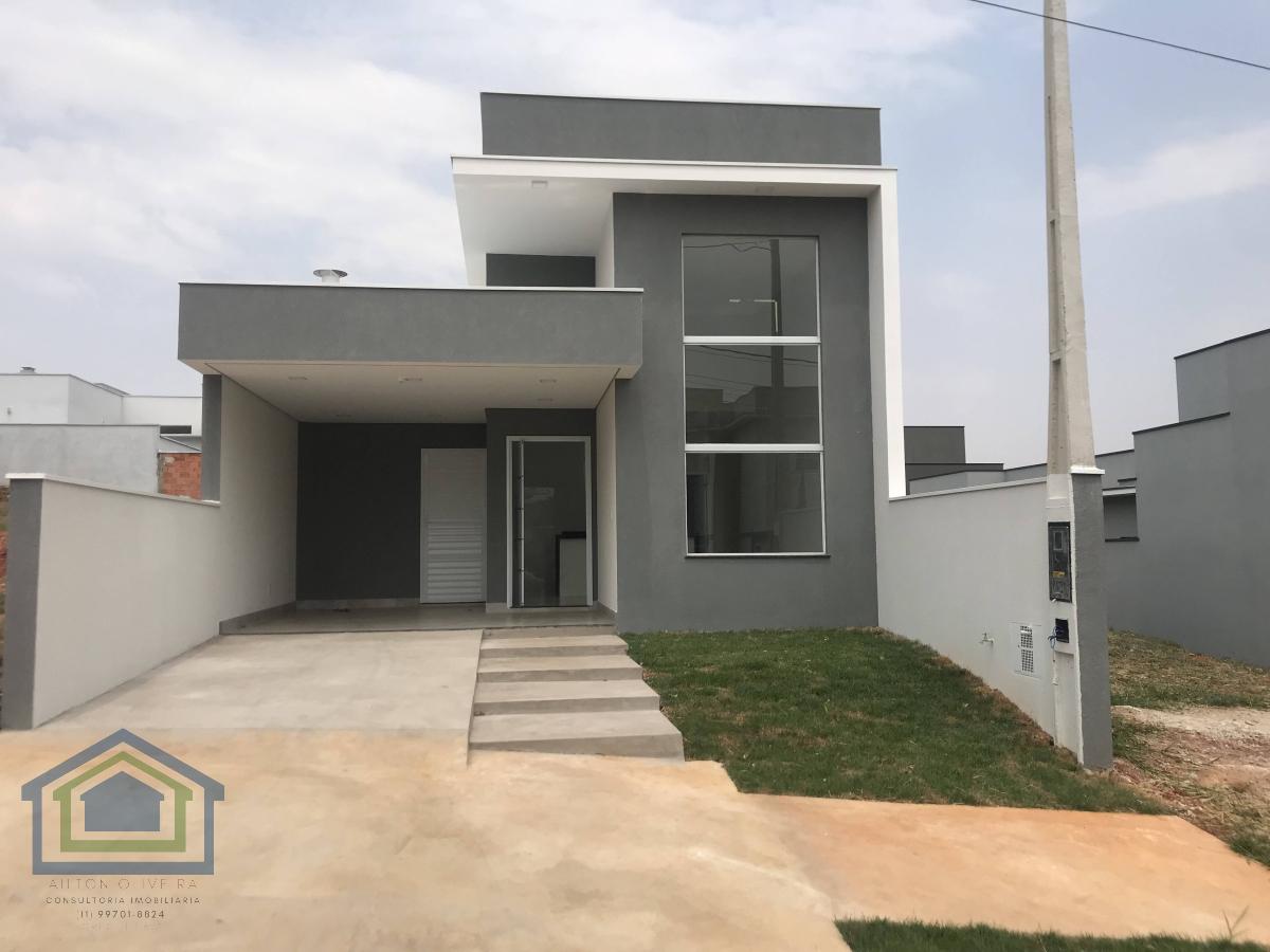 Linda Casa Térrea em Condomínio Fechado Reserva dos Ypês  com 126m2  de Área Construída em  Tatuí - SP - Casarely Imóveis