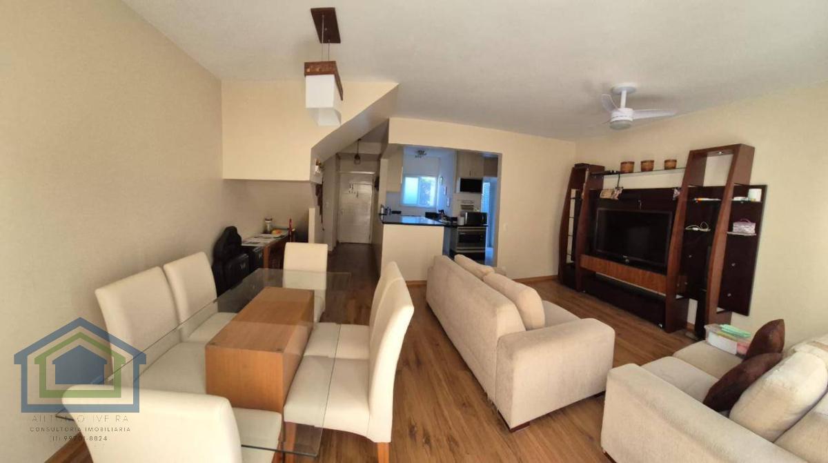 Linda Sobrado em Condomínio Fechado  Chácara dos Pássaros, com Lazer Completo, Sendo 03 Dormitórios  Sendo 1 Suíte e  03 banheiros à Venda, 105m²  no - Casarely Imóveis