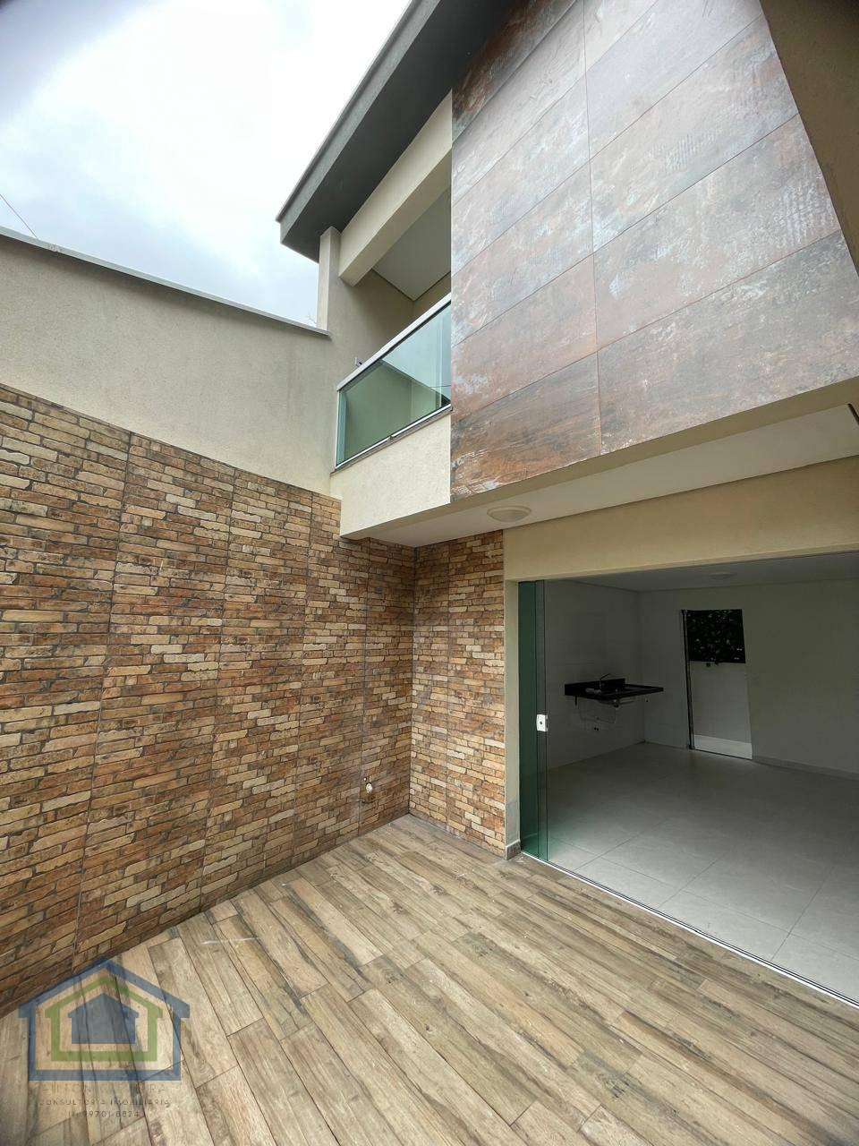 Lindo Sobrado com 03 Dormitórios  à Venda,  114m² no Bairro  Jerusalém  em São Bernardo do Campo - SP - Casarely Imóveis