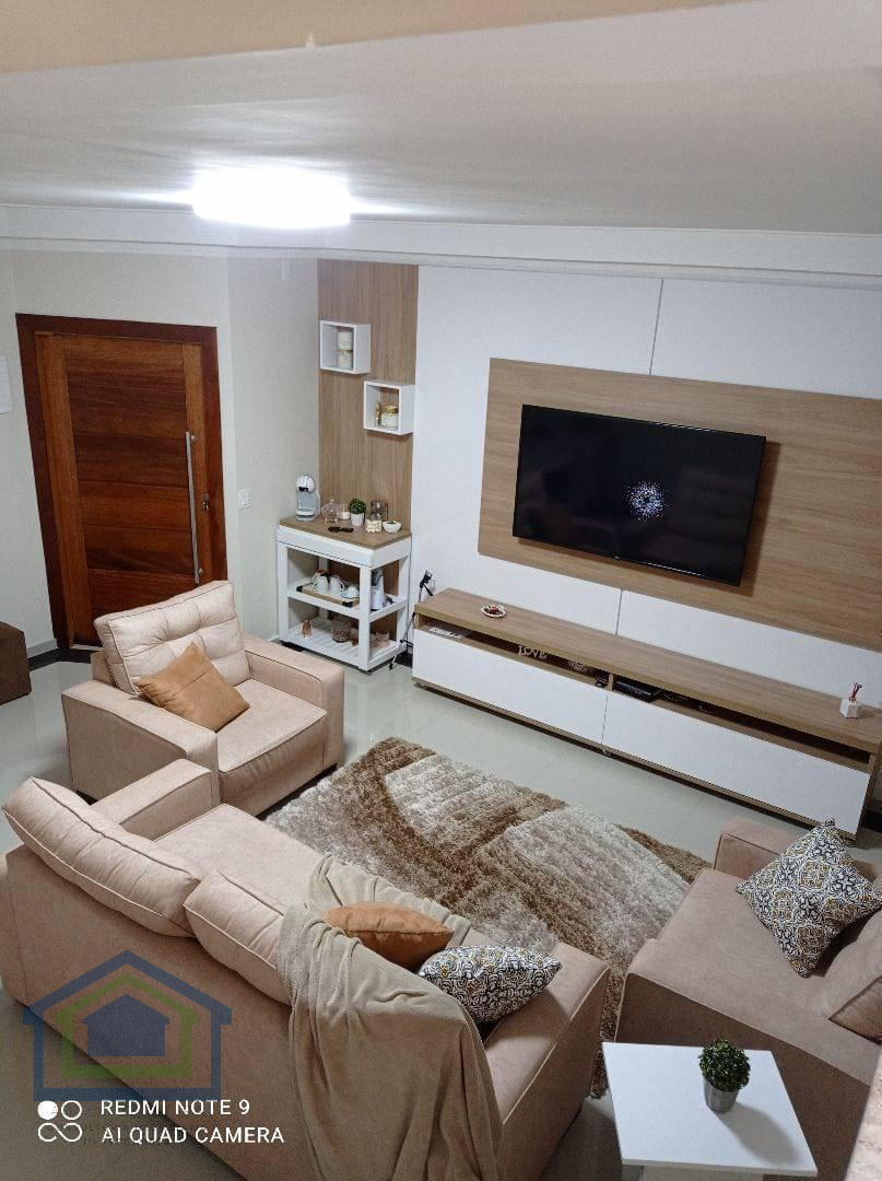 Lindo Sobrado com 03 Dormitórios  à Venda,  192m² no Bairro  Seleta  em São Bernardo do Campo - SP - Casarely Imóveis