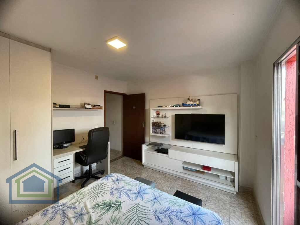 Lindo Sobrado com 03 Dormitórios sendo 01 Suíte  à Venda,  119m² no Bairro  Alves Dias  em São Bernardo do Campo - SP - Casarely Imóveis