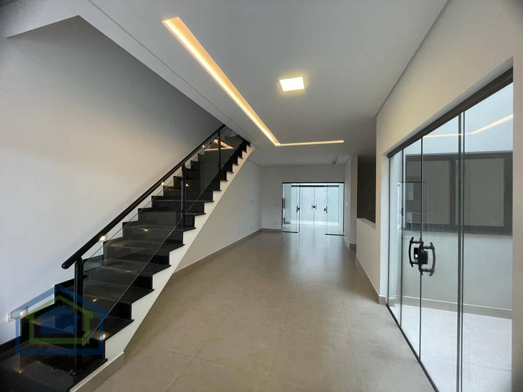 Lindo Sobrado com 03 Dormitórios  Sendo 03 Suíte e  4banheiros à Venda, 175 m²  no Bairro Assunção  em São Bernardo do Campo - SP - Casarely Imóveis