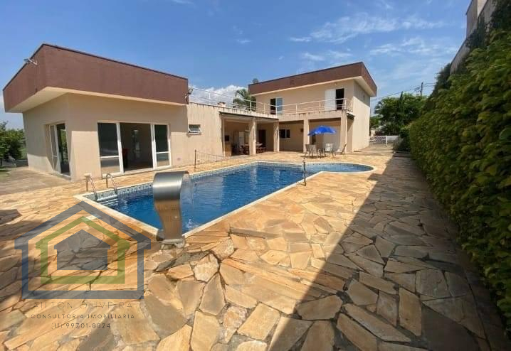 Lindo Sobrado com 342m² de Área Construída, em Condomínio Fechado Portal dos Lagos com 1.000m² de Terreno em Boituva - SP. - Casarely Imóveis