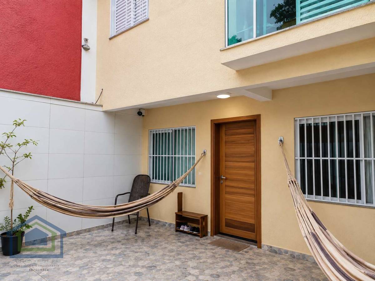 Lindo Sobrado com 80m² de Área Construída á venda, no Bairro Vila Alice, em Santo André - SP - Casarely Imóveis